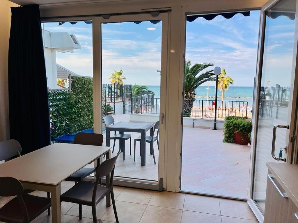 Residence Sei Delfini Termoli Eksteriør bilde